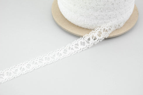White Narrow Stretch Lace Trim 10 yards SLT00212
